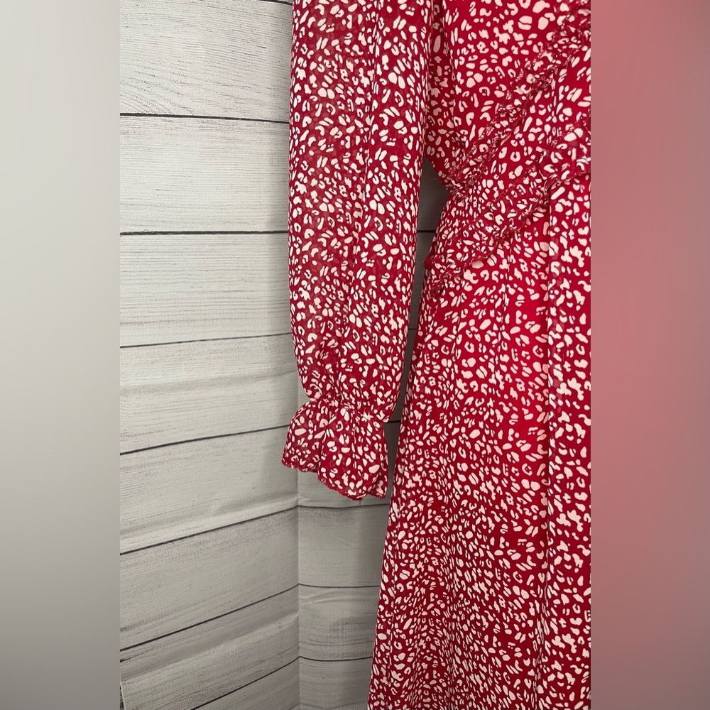 Long sleeved red dress - Picture 4 of 6